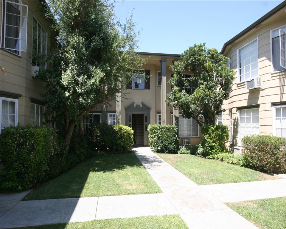 Photos of Our Apartments for Rent in Van Nuys Gallery